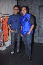 at Shantanu Nikhil store launch in Bandra, Mumbai on 26th April 2012 (83).JPG